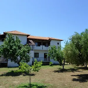 Bozelia Aparthotel Toroni